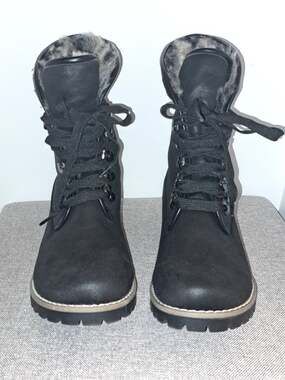 Women's Cliffs Size 9.5 Boots Style Paddington